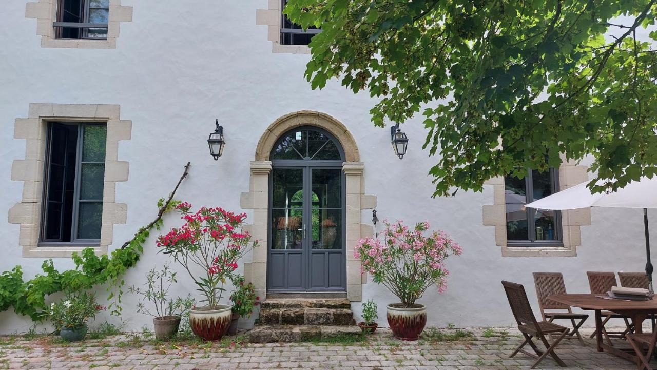 Au Logis De La Mongie Bed & Breakfast Soullans Екстериор снимка