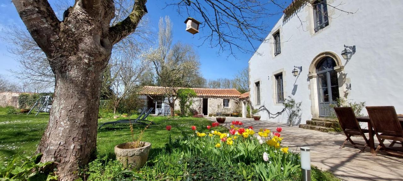 Au Logis De La Mongie Bed & Breakfast Soullans Екстериор снимка